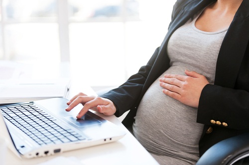 Review Your Employer's Maternity Leave Policy Online - and Find the Companies Who Offer Better Benefits